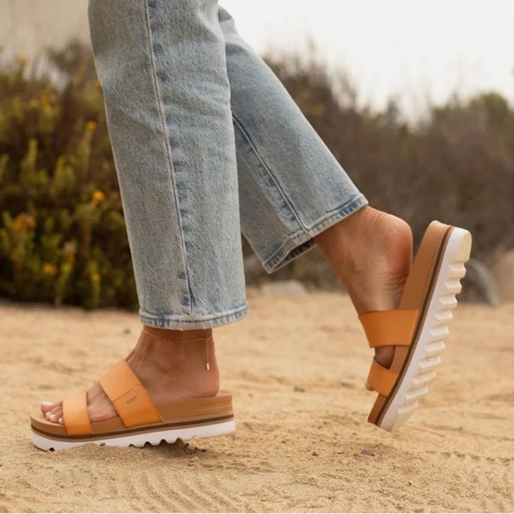 NIB Reef Cushion Vista Hi Platform Sandal Natural color Size 8.5 - Picture 2 of 12